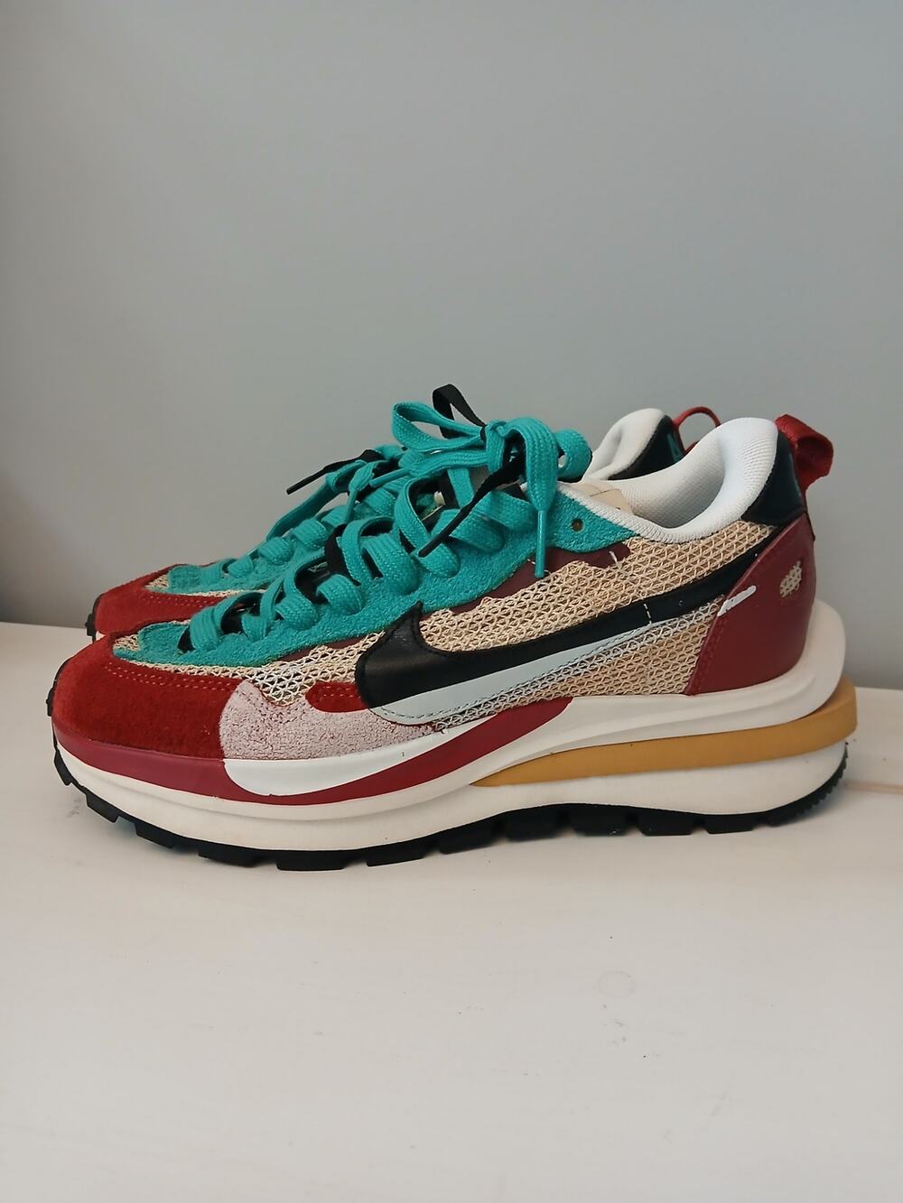 Nike x sacai VaporWaffle String & Black-Villain Red mens 7